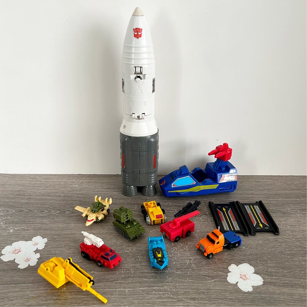 VNTG Transformers Micromasters Countdown Rocket Base and Robots Lot Hasbro 1989